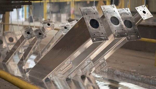 Galvanizing of steel parts